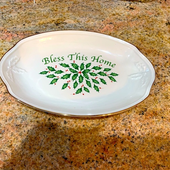 Lenox Holiday Ivory "Bless This Home" 10" Tray. New condition, no box. - Picture 1 of 7